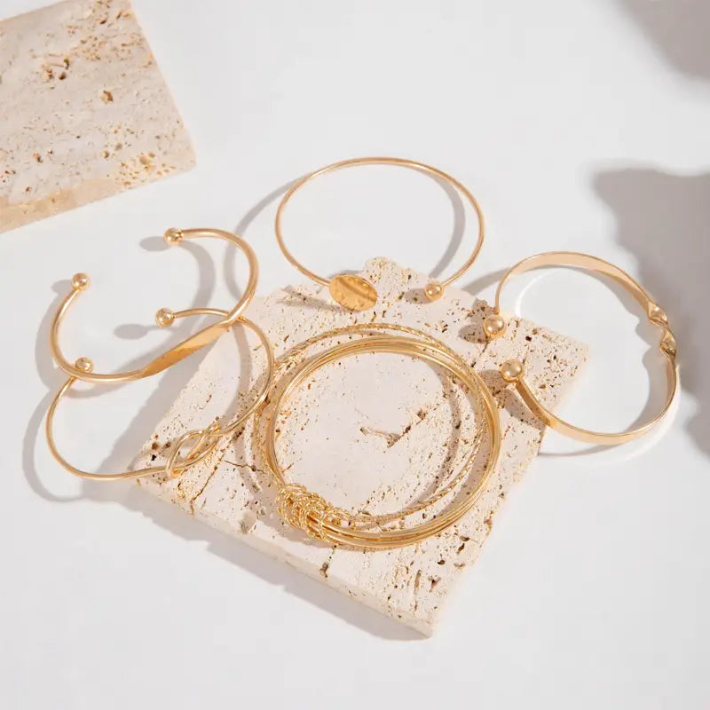 Zestaw bransoletek Knotted Elegance | Złoto