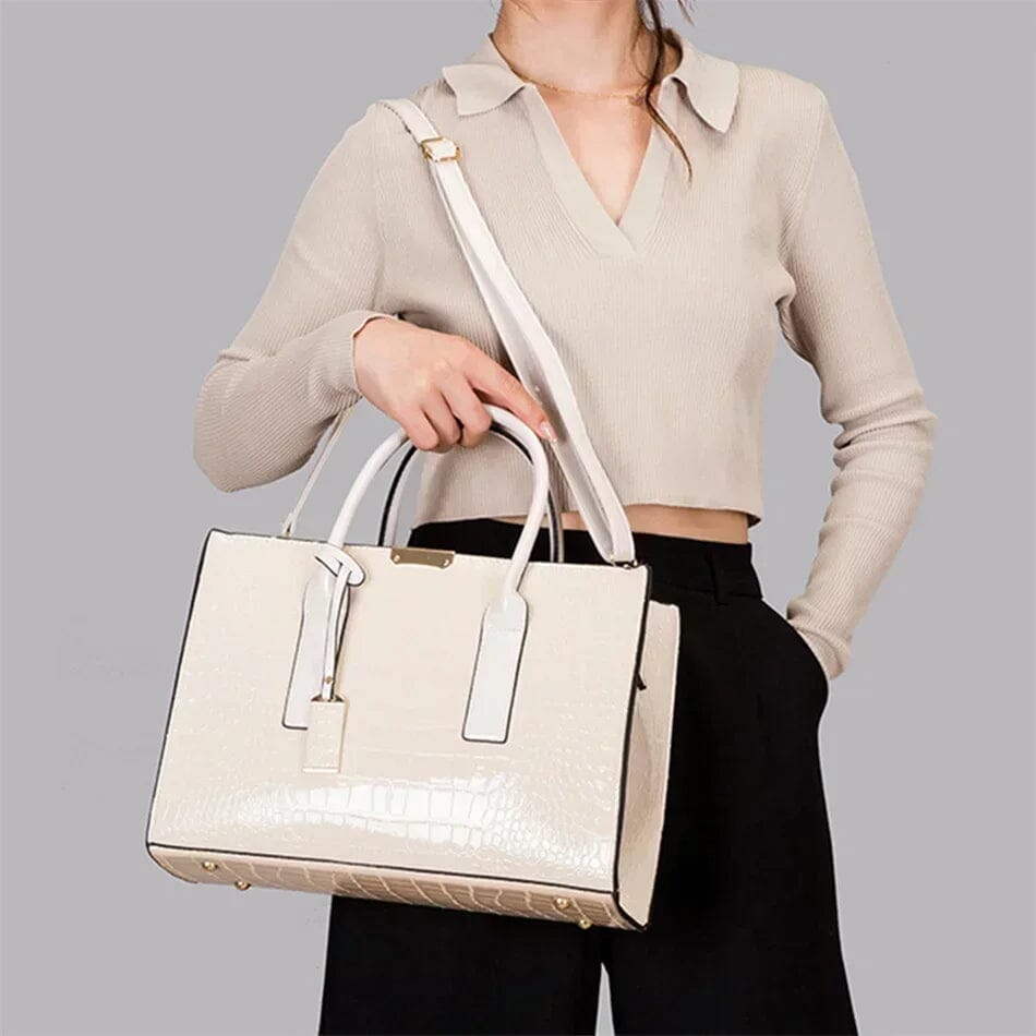 Kaminski™ | Halina